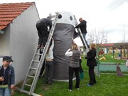 Sněhulák se změnil na Velikonočního zajíce